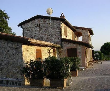 B&B Casale Roshlee Gualdo Cattaneo Ngoại thất bức ảnh