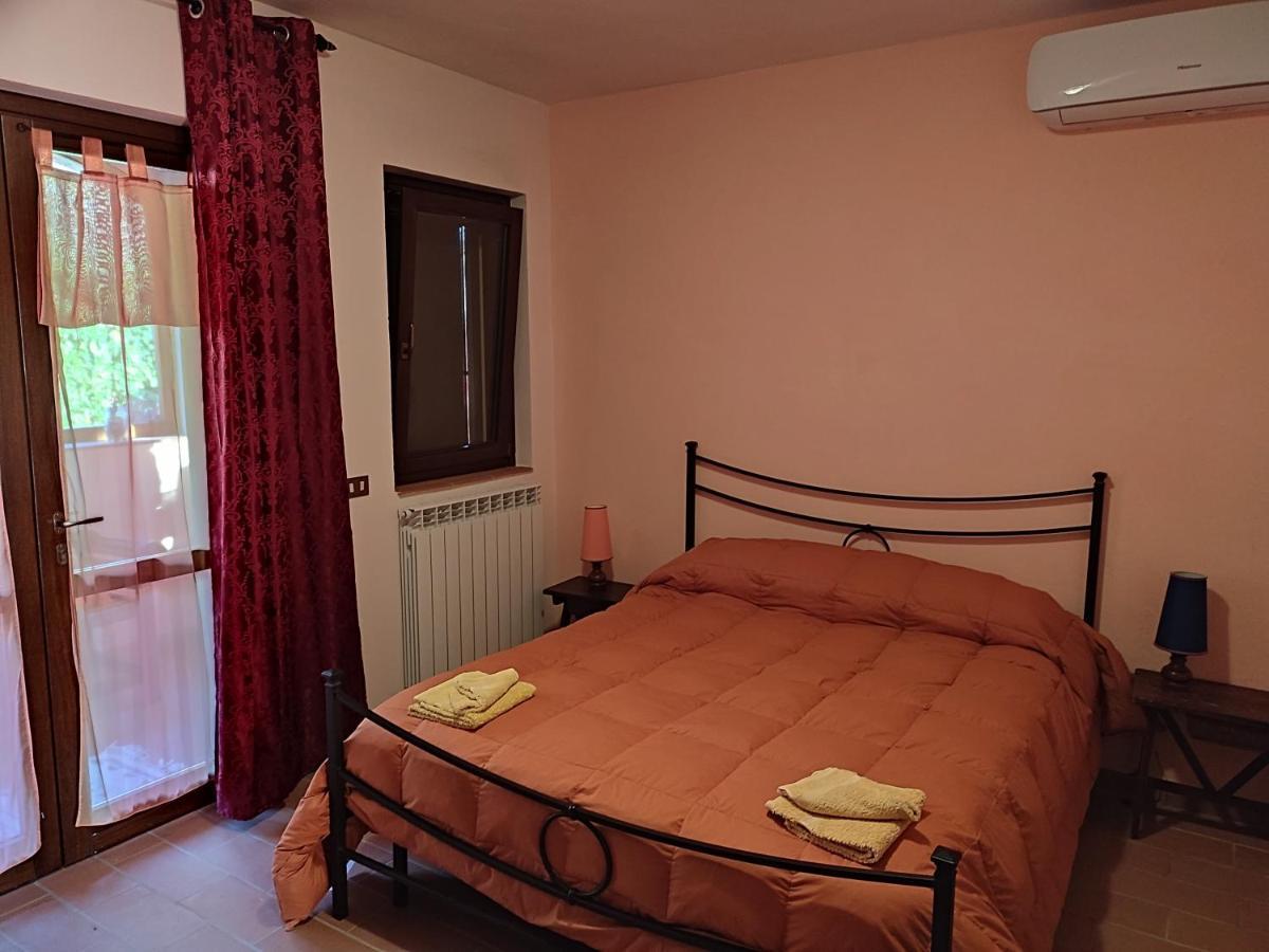 B&B Casale Roshlee Gualdo Cattaneo Ngoại thất bức ảnh