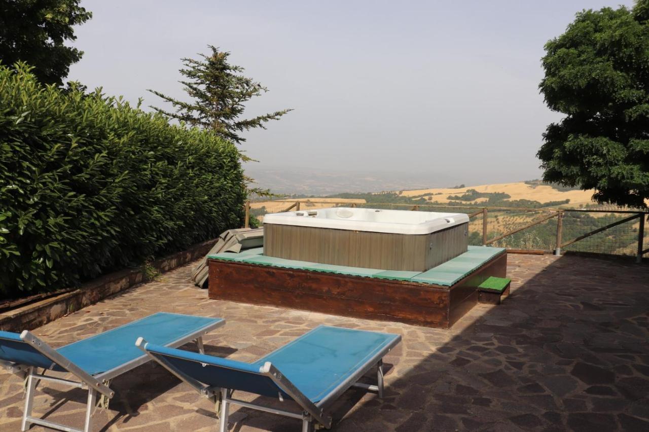 B&B Casale Roshlee Gualdo Cattaneo Ngoại thất bức ảnh